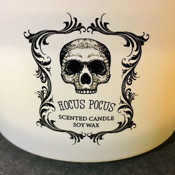 Hocus Pocus Halloween 3 Wick Candle Skull Rat - Picture 4 of 7